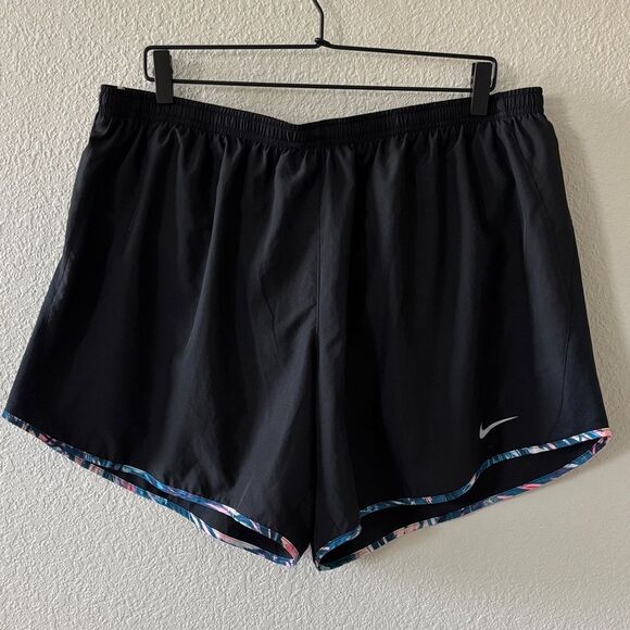 NIKE Black Lined Athletic Shorts size 1x - Picture 1 of 5